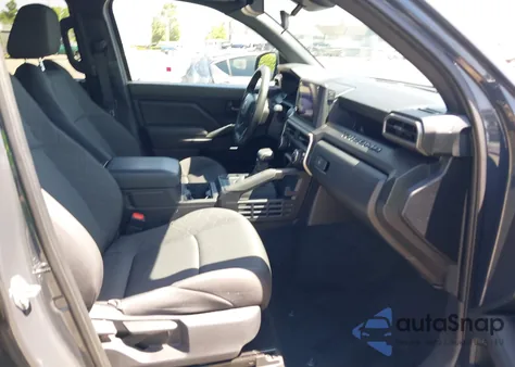 2024 Toyota Tacoma Sr 2Wd z USA, uszkodzony, nr VIN 3TYKD5HNXRT004789